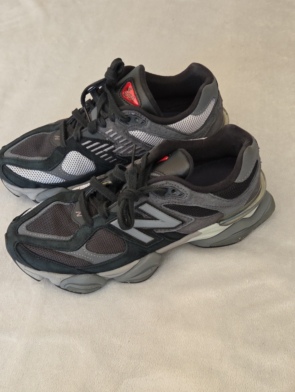Men's New Balance 9060, Size 10.5, Black & Grey